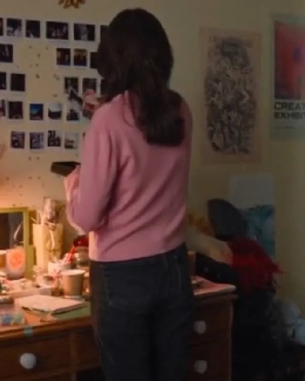 Film Club S01 Aimee Lou Wood Pink Shirt